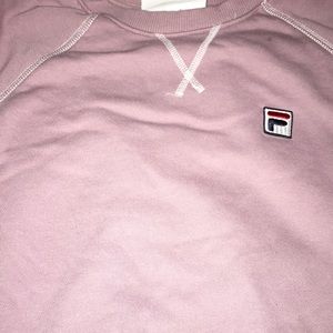 I’m selling a long sleeve pull over.